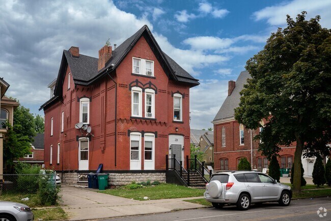 Lakeview also has plenty of brick-style homes.