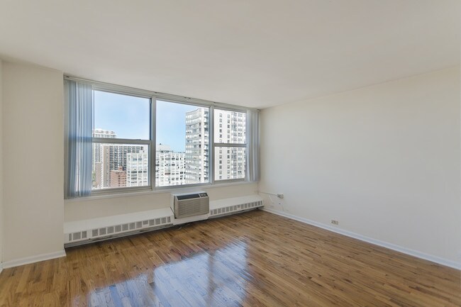 Sheridan Tower - 5650 N Sheridan Rd, Chicago, IL 60660 - photo 3