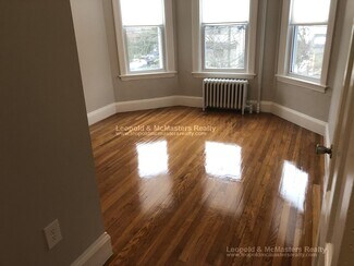 26 Maple St, Watertown, MA 02472