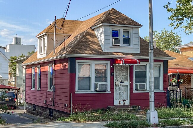 Revival-style homes with charm can be found throughout Pomonok.