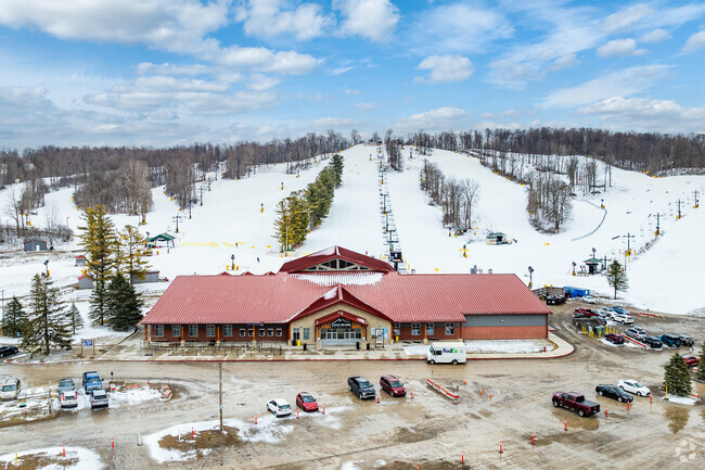 Mad River Mountain near Bellefontaine is Ohio's Largest Ski and Snowboard Resort.