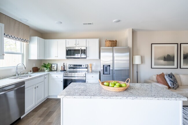 932 Encore Autumn Ln, Richmond, VA 23227 - photo 5