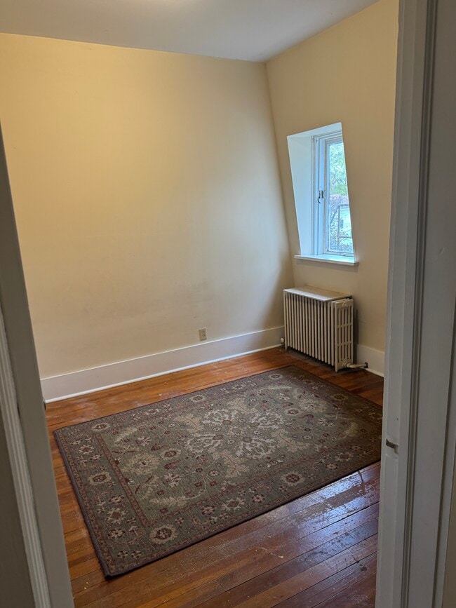 401 Maple Ave Utilities Included, Elmira, NY 14904 - photo 5