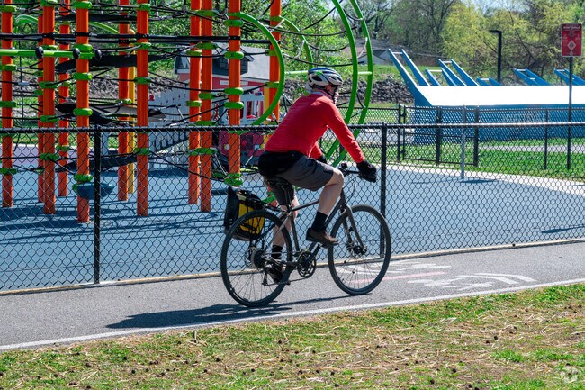 The Anacostia Tributary Trail System runs through Hyattsville and connects to DC.