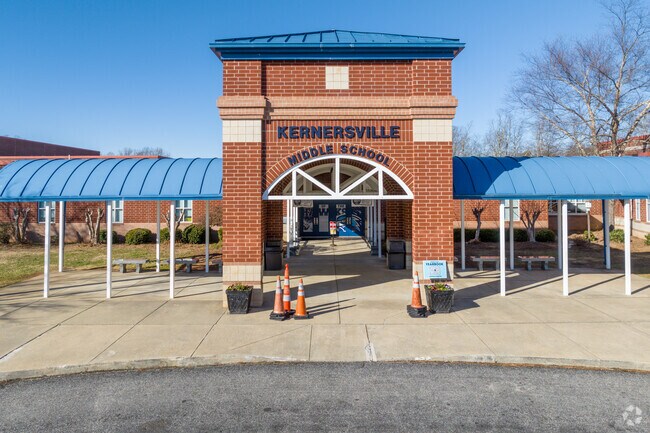 Kernersville Middle School has an overall grade of B from Niche.