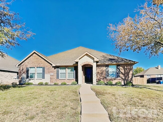 408 Foliage Cir, Red Oak, TX 75154 - photo 2