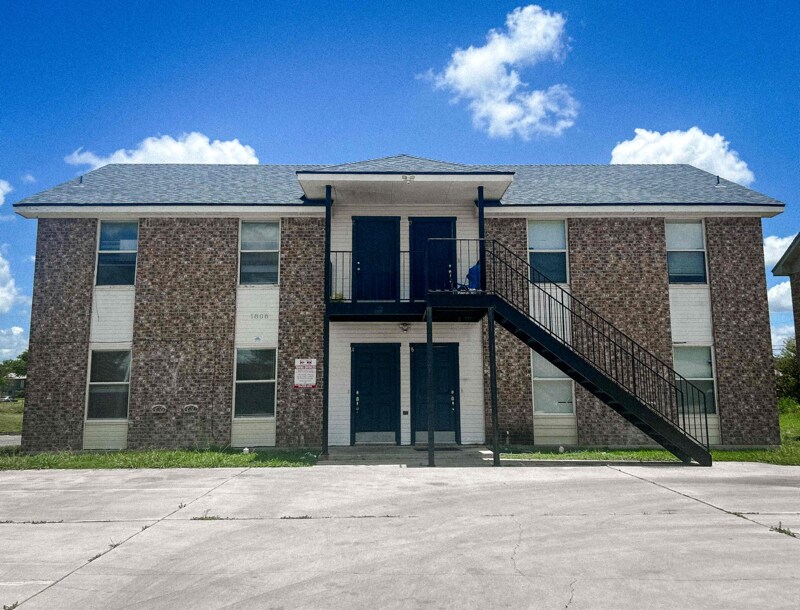 1808 Windward Dr unit D, Killeen, TX 76543 - photo 1