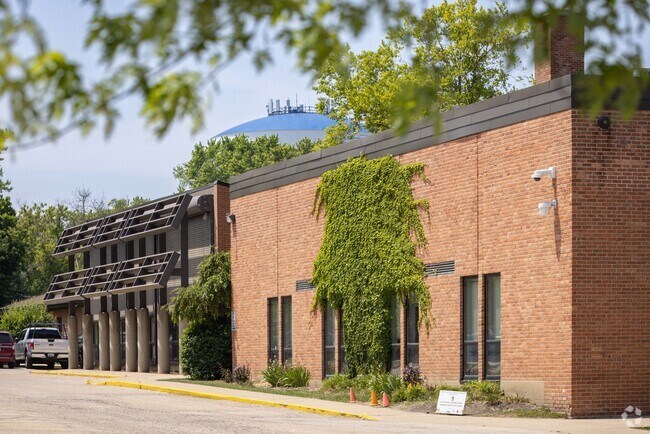 Spaulding Elementary School in Gurnee scores a B-plus from Niche.