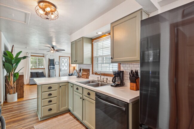 240 Koshkonong Dr, Edgerton, WI 53534 - photo 7