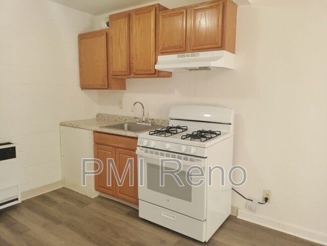 821 Spokane St unit 3, Reno, NV 89512 - photo 4