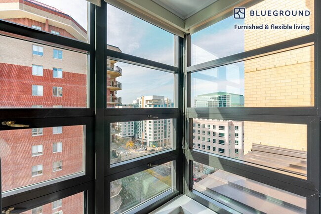 3444 Fairfax Dr unit FL12-ID1227, Arlington, VA 22201 - photo 6