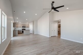 13306 Cut St, Caldwell, ID 83607