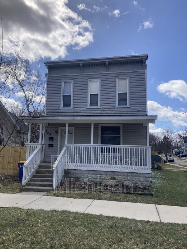 538 Spencer St NE Unit 1, Grand Rapids, MI 49505