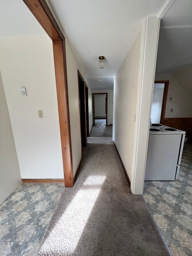 38 Arnold Rd unit Apartment3, North Attleboro, MA 02760 - photo 3