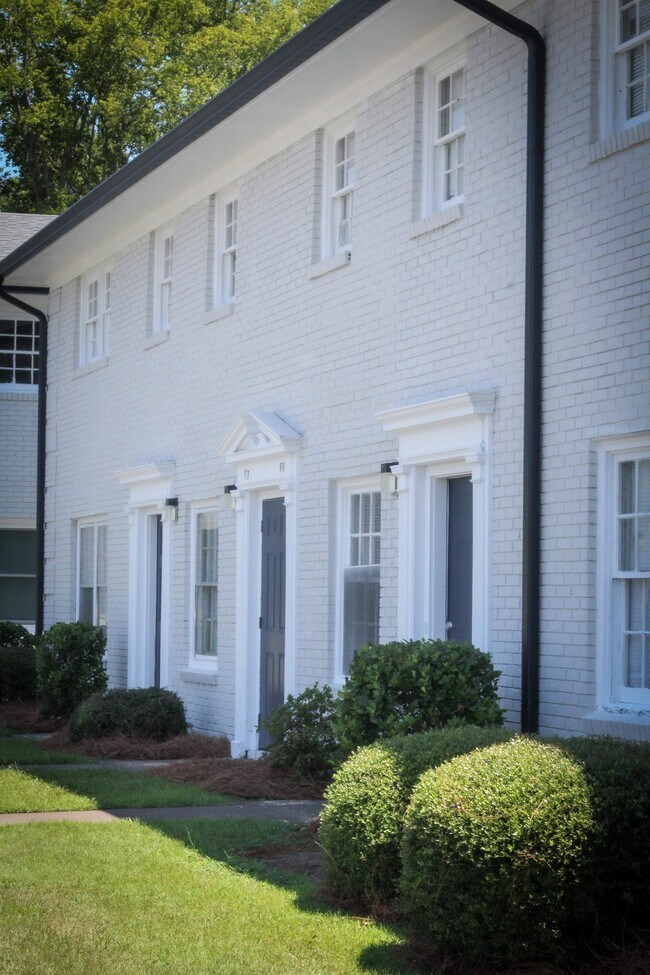 207 14th St, Hartsville, SC 29550