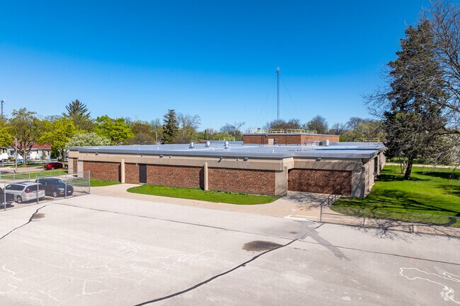 Marvin Pratt Elementary School in Lincoln Park.