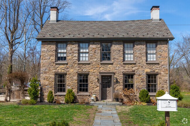 Many homes in Stockton date back to the 18th and 19th centuries, reflecting the town's rich history.