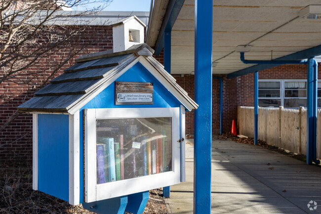 Free library at Wakefield Elementary School in South Kingstown, RI.