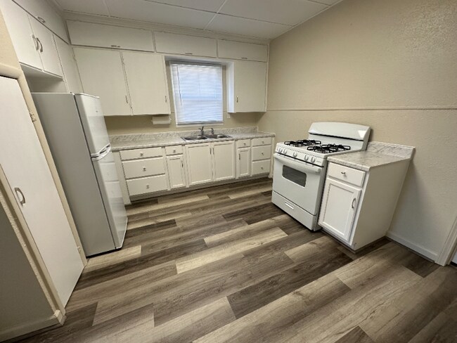 921 Main St unit A, Belton, MO 64012 - photo 6