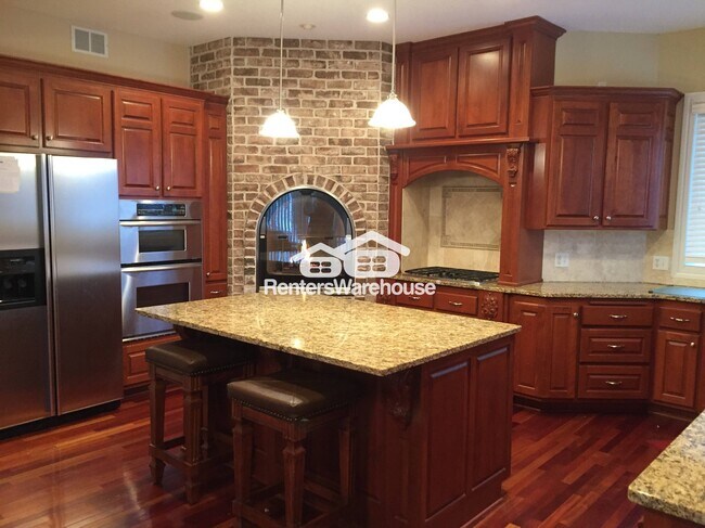 2470 Arnold Palmer Dr, Minneapolis, MN 55449 - photo 5