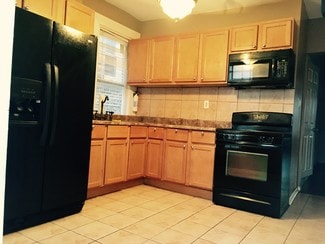 7134 S University Ave Unit 2, Chicago, IL 60619