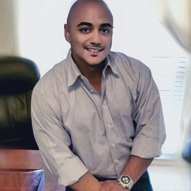 Agent Photo