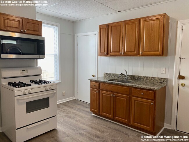 7 Quincy St unit 1, Somerville, MA 02143 - photo 6