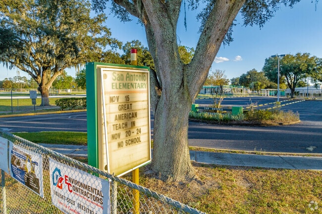 San Antonio Elementary has 580 students in grades PK, K-5.