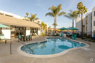 1070 E Washington Ave, Escondido, CA 92025