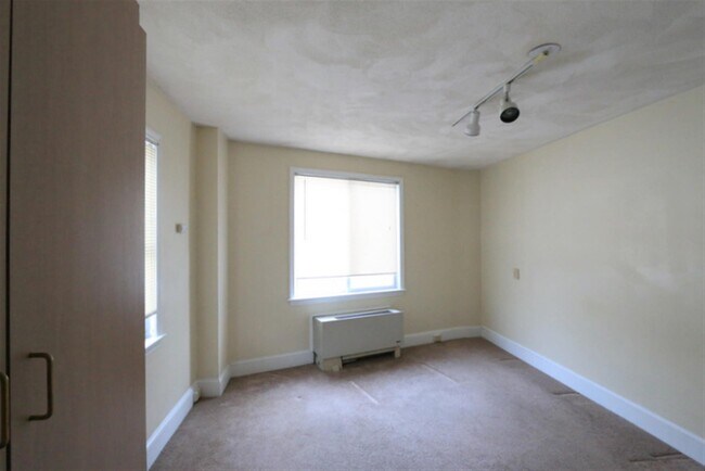 8 Mount Auburn St unit 2, Cambridge, MA 02138 - photo 2