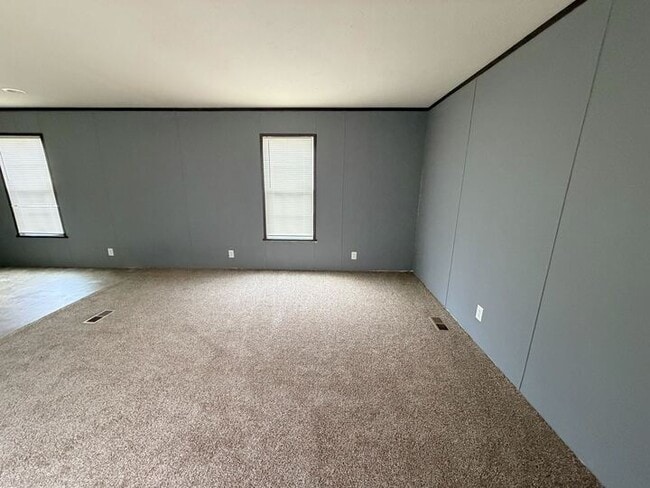 76 E U S Hwy 6, Valparaiso, IN 46383 - photo 4