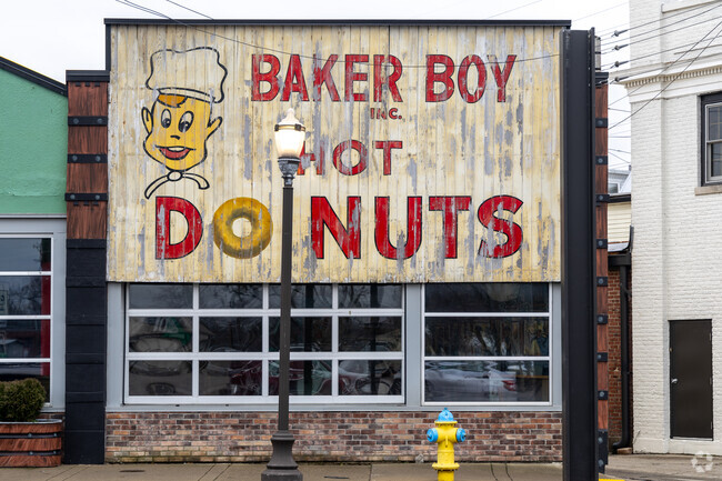 This is one of the storefronts in Druid Hills.