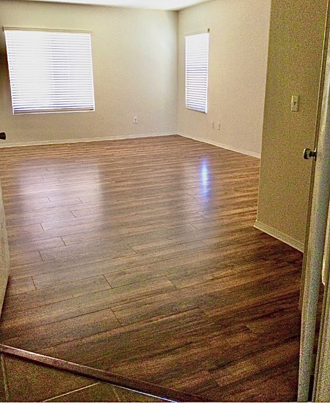 13265 La Crescenta Ave, Oak Hills, CA 92344 - photo 7