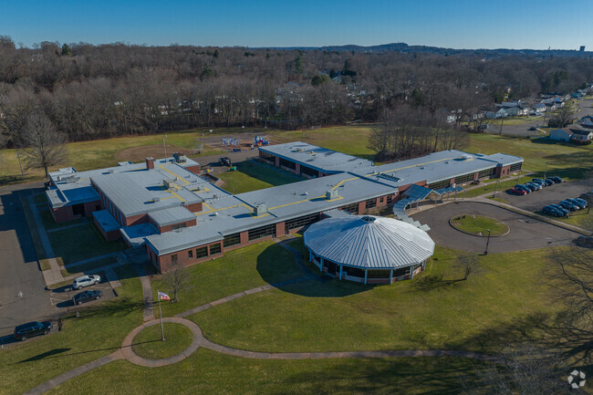 Find Dunbar Hill School at 315 Lane St, Hamden, CT 06514.