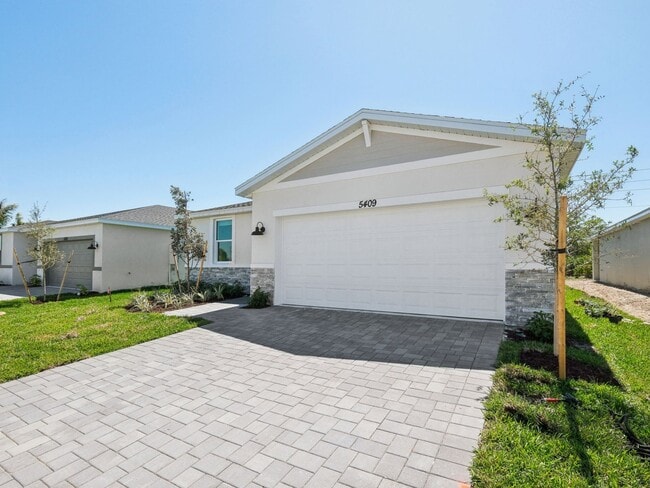 5409 Hampton Park Cir, Vero Beach South, FL 32966 - photo 4