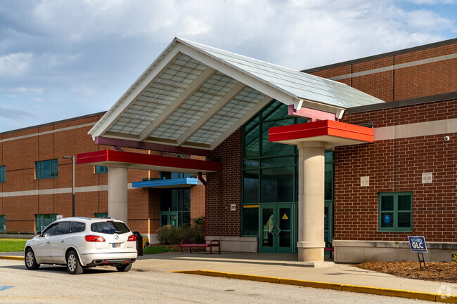 Roosevelt STEAM Academy serves children in grades PK, K-6 according to Niche.