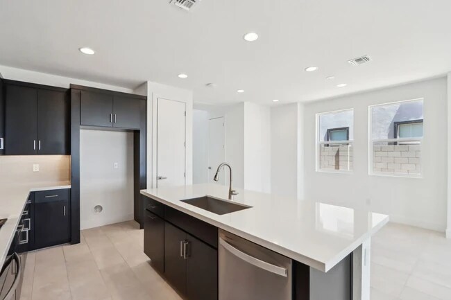 10253 E Ursula Ave, Mesa, AZ 85212 - photo 2