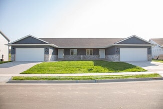 2163 Black Foot Ln, Asbury, IA 52002