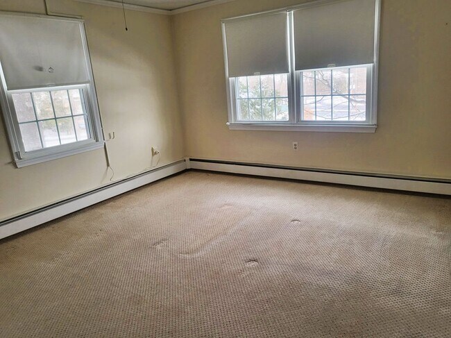 1 Bittersweet Rd, Nashua, NH 03060 - photo 6