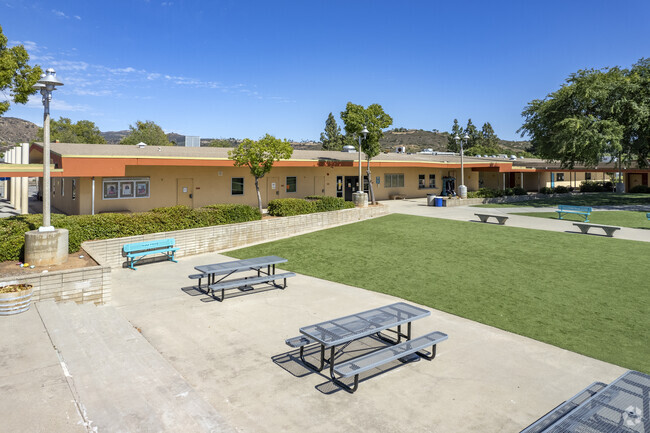 Poway Twin Peaks Middle School Courtyard Lunch Area