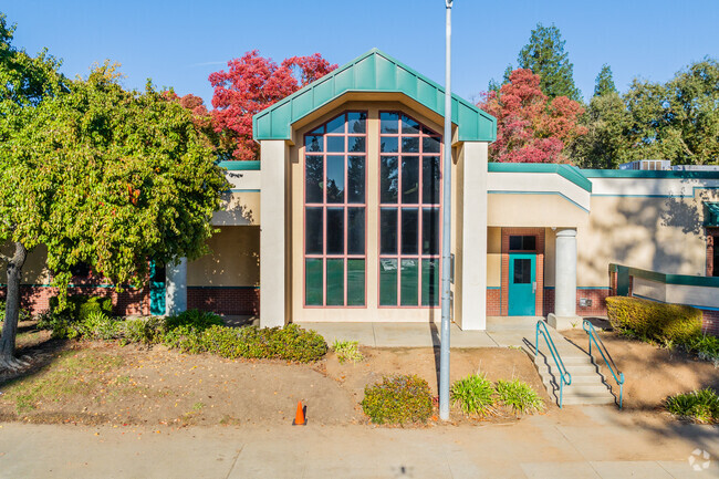 Heritage Oak Elementary School provides safe school grounds in Roseville.
