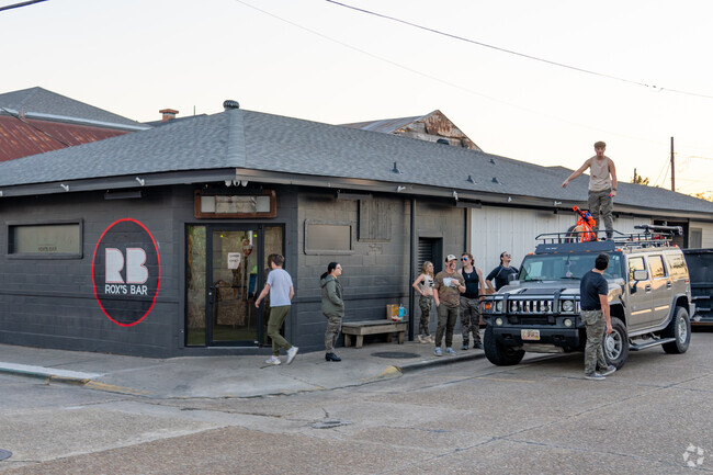 Rox's Bar is a popular spot amongst Lafourche Crossing, located in Historic Downtown Thibodaux.