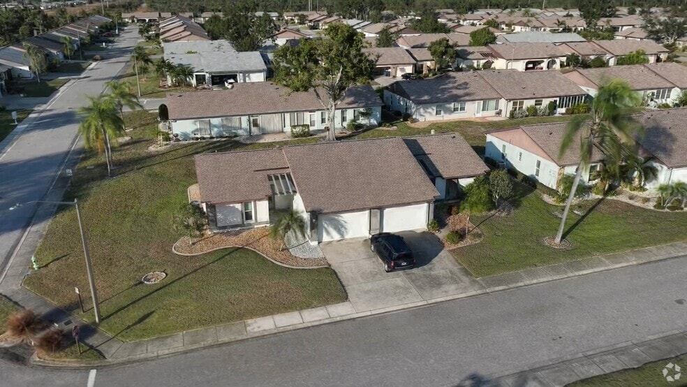 502 Foxwood Blvd, Englewood, FL 34223 - photo 2