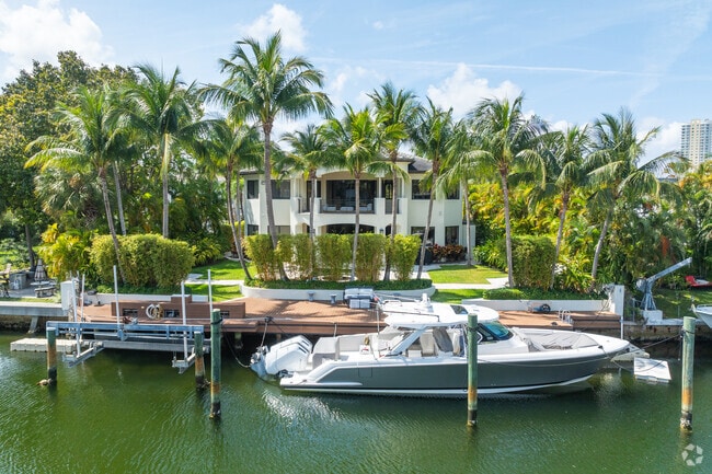 Experience the luxury of multi-million dollar waterfront homes in Hallandale Beach.