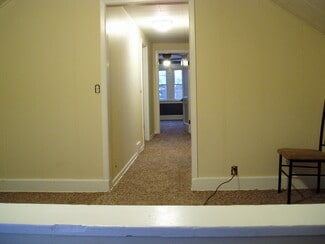 5669 Pearl Rd, Parma, OH 44129