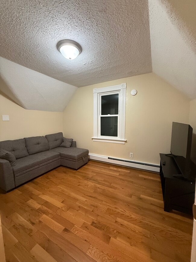 117 Lloyd St unit 3, New Haven, CT 06513 - photo 5