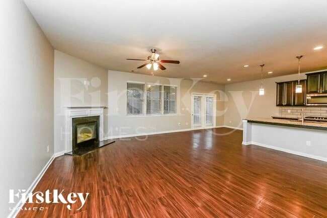 520 Palm Springs Cir, Fairburn, GA 30213 - photo 3