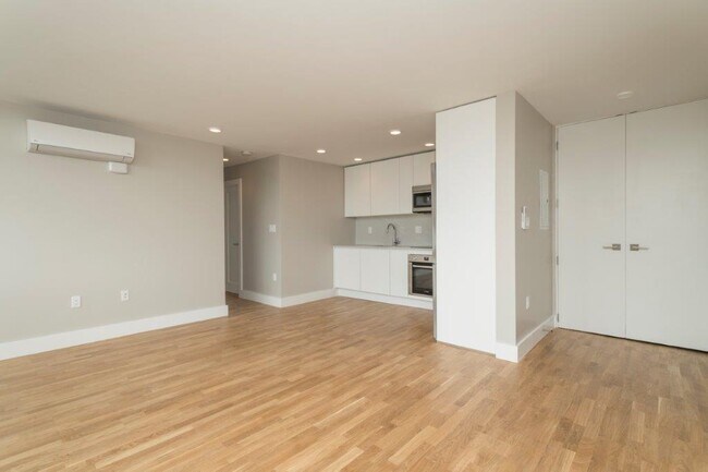 330 Harvard St unit 7, Cambridge, MA 02139 - photo 3