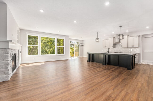 15370 144th Ave, Spring Lake, MI 49456 - photo 2