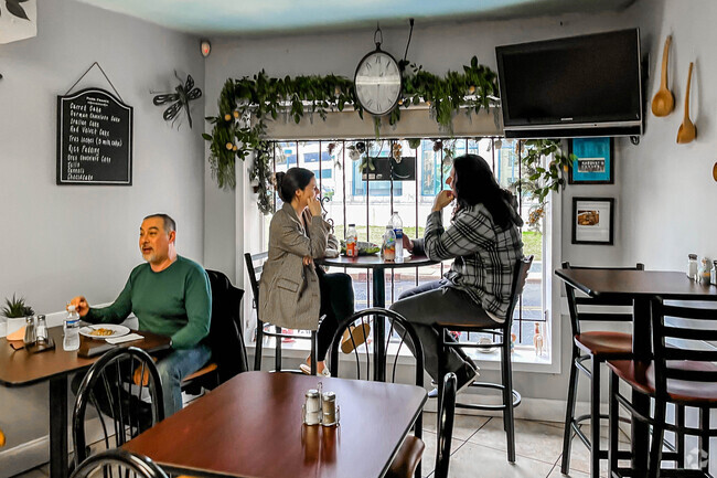 City Deli I has very cozy indoor seating for dining in Central West, NJ.